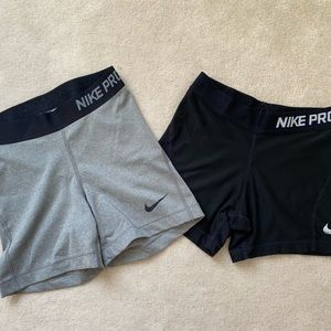 Nike Pros - bundle of 2